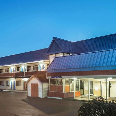 Budget Inn/ Natick Kültér fotó